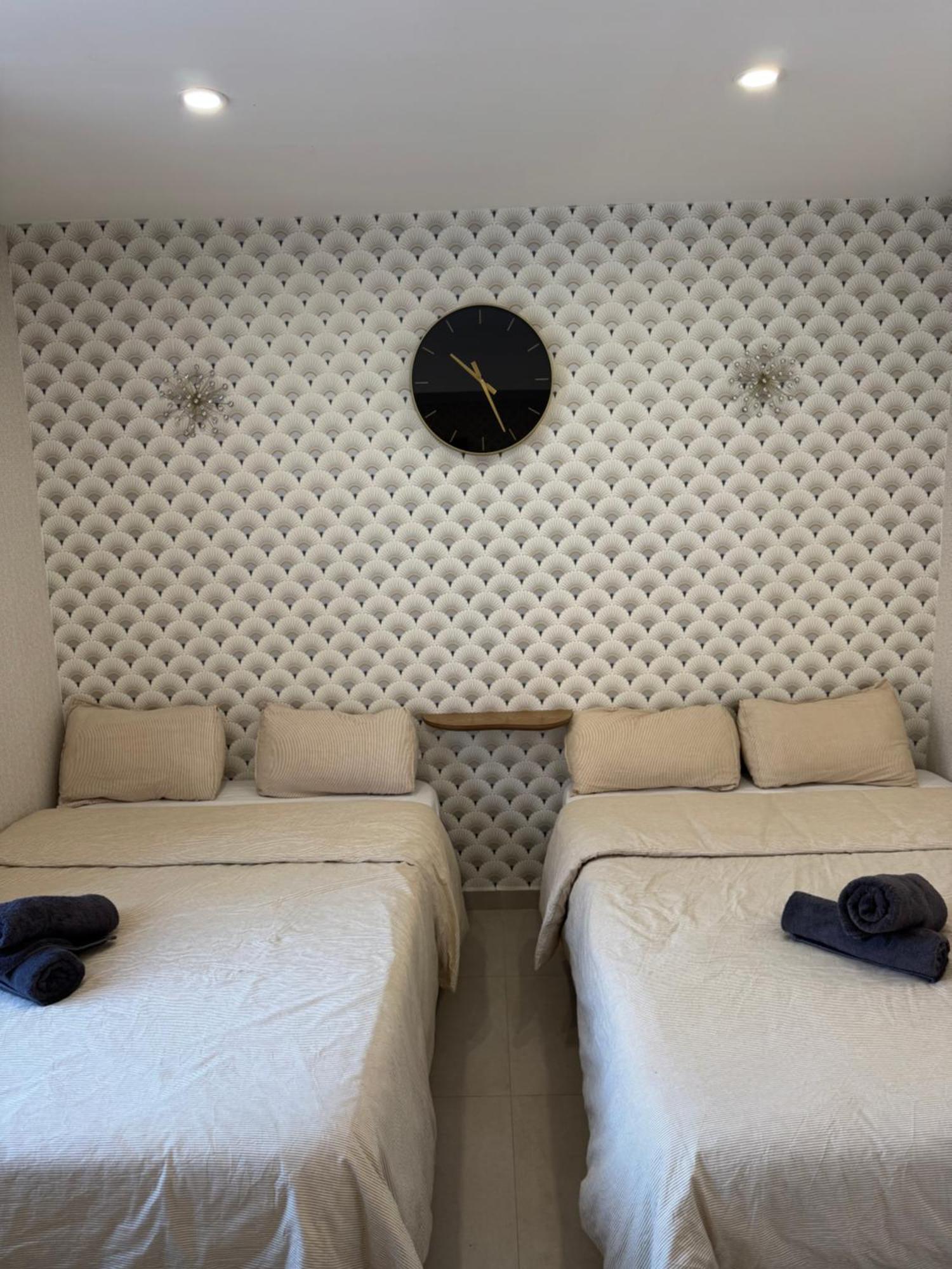 Luxury Apartments Near The Beach And Downtown Centrum 8 Alicante Kültér fotó